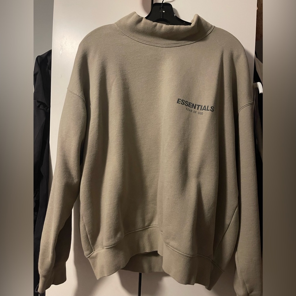 Essentials sweatshirt